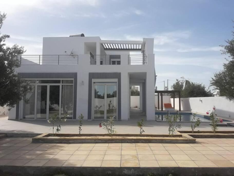 Magnifique Villa Avec Piscine Sur L'Ile De Djerba Pour Vacances Arkou Luaran gambar