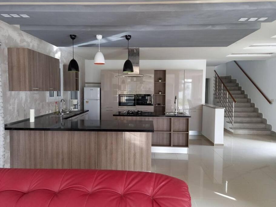 Magnifique Villa Avec Piscine Sur L'Ile De Djerba Pour Vacances Arkou Luaran gambar