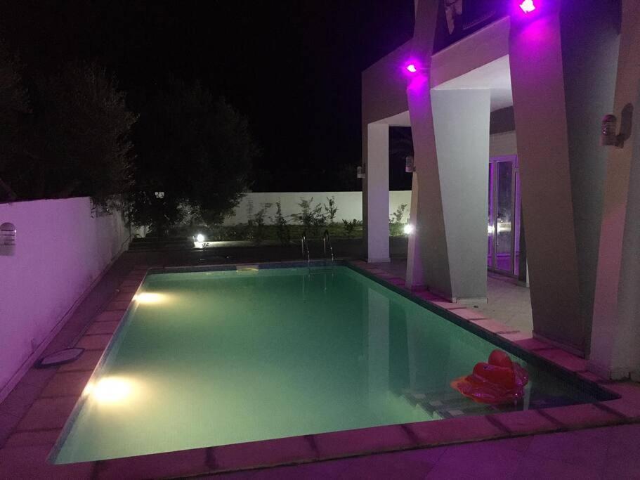 Magnifique Villa Avec Piscine Sur L'Ile De Djerba Pour Vacances Arkou Luaran gambar