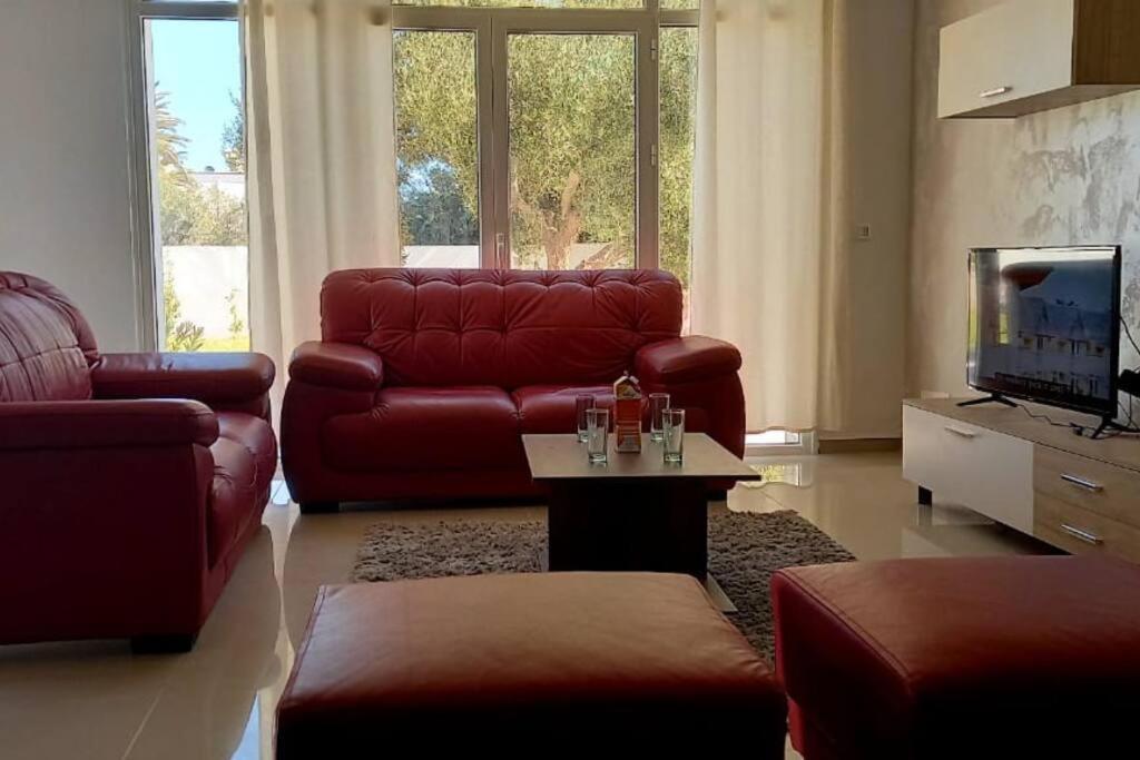 Magnifique Villa Avec Piscine Sur L'Ile De Djerba Pour Vacances Arkou Luaran gambar